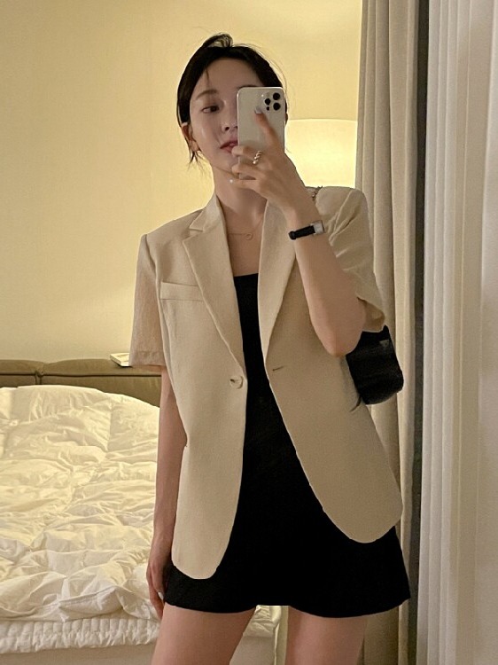 Lifestyle In Korean - Women's Short Sleeve Suit Jacket Korean