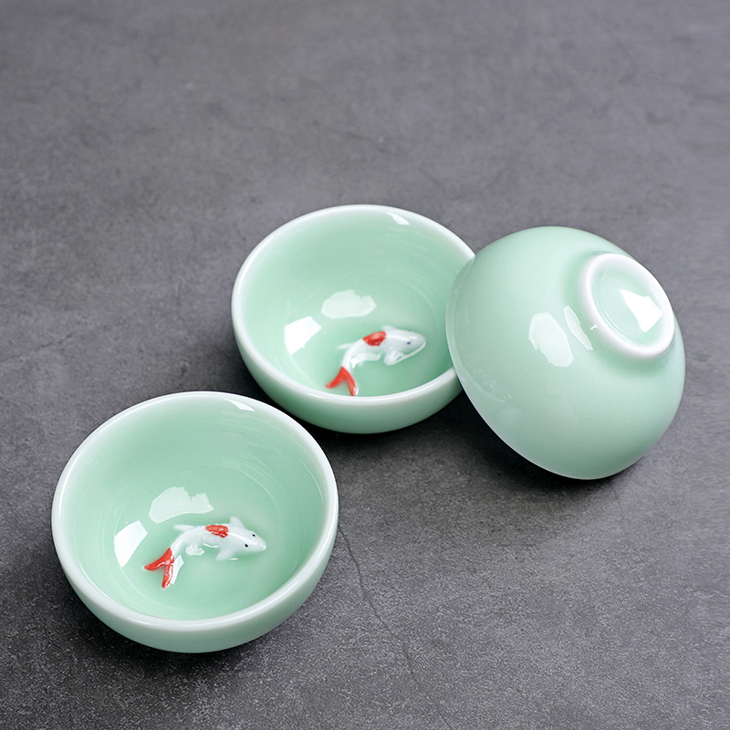 Celadon Fish Cute Teacup, Chin - Celadon Ceramic Cup 评论和价格